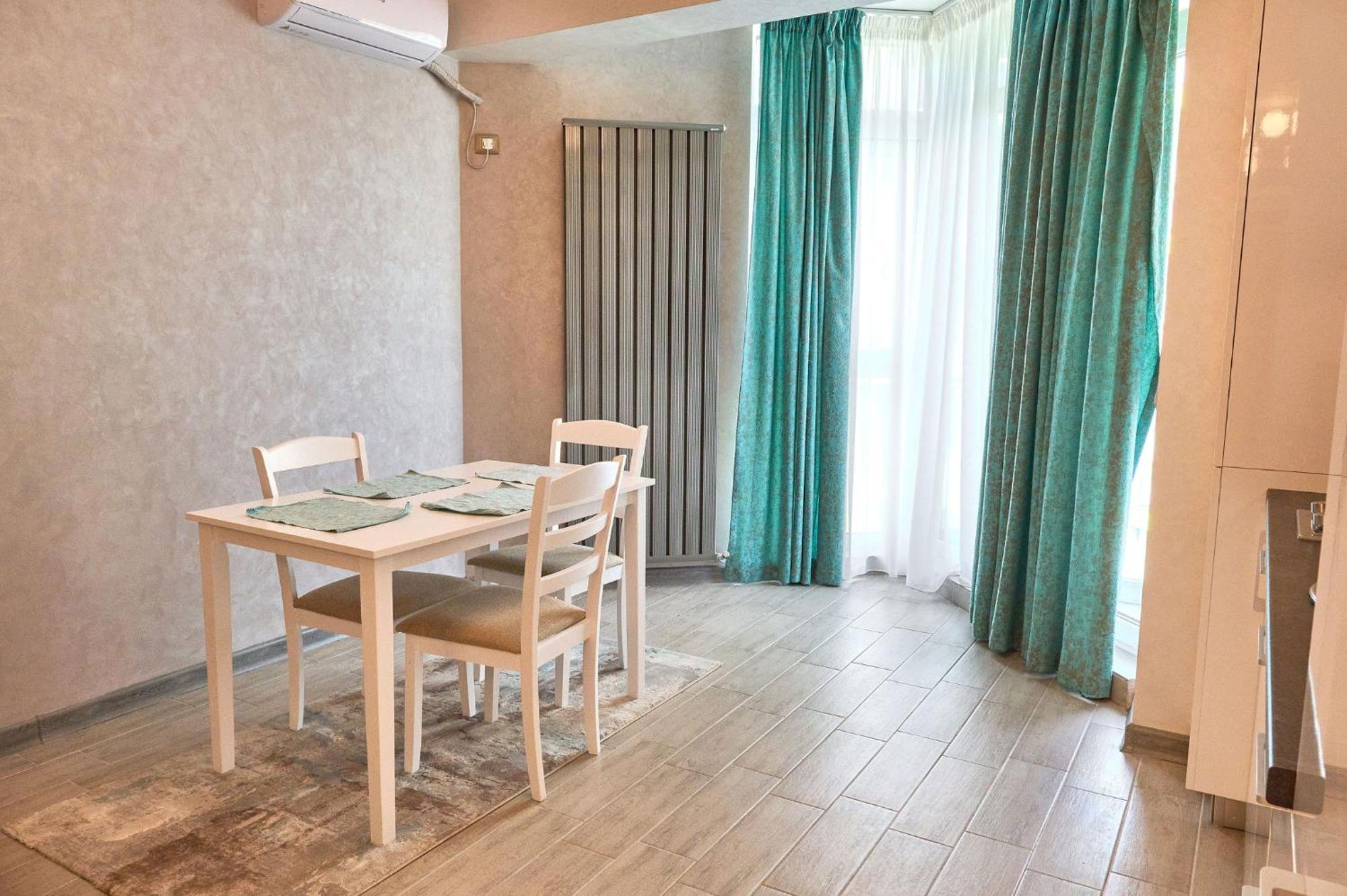 Moonstar Apartment - Spa N Pools Beach Resort Мамая Экстерьер фото